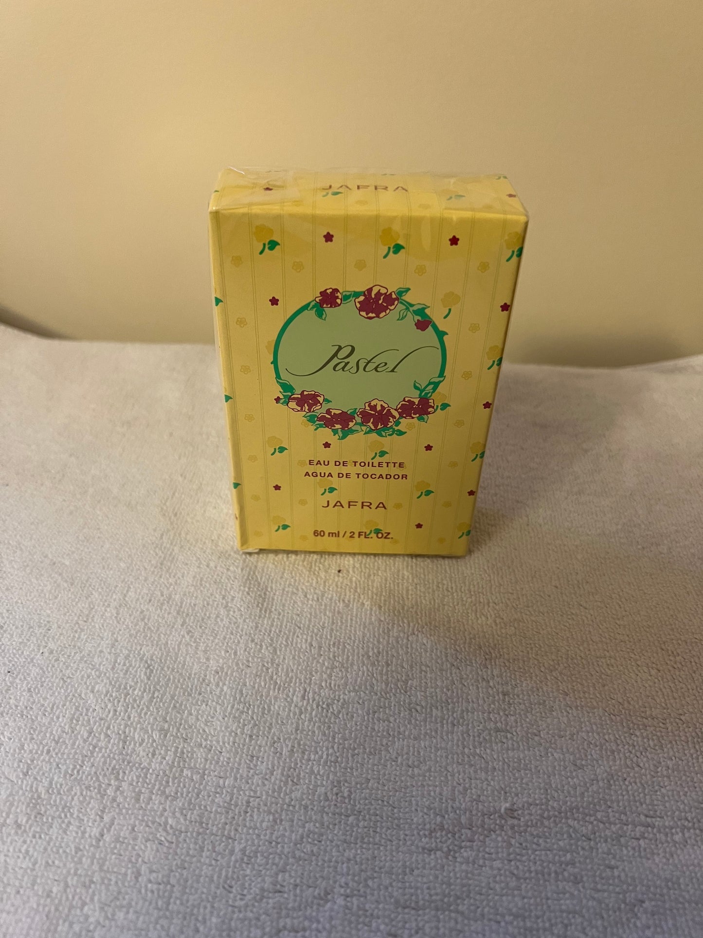 perfume pastel